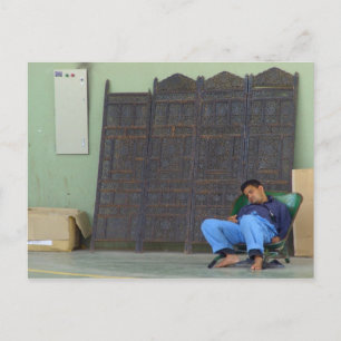 Cartão Postal Cansado - Pessoas no mercado de sexta-feira, Kuwai