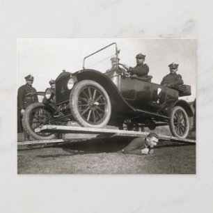 Cartão Postal Car Stunt