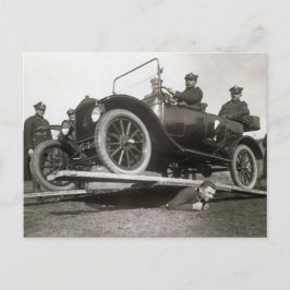 Cartão Postal Car Stunt