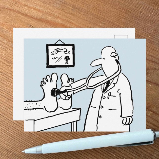 Cartão Postal Caricatura Engraçada Médico Utilizando Stethoscope (Criador carregado)
