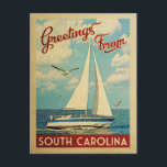 Cartão Postal Carolina do Sul Velho Barco à Vela Viagem<br><div class="desc">Este design náutico de viagem vintage Greetings From South Carolina apresenta um barco à vela na água com gaivotas e um céu azul cheio de nuvens brancas fofas e lindas.</div>