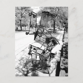 Cartão Postal carros de compras de arte urbana empilhados