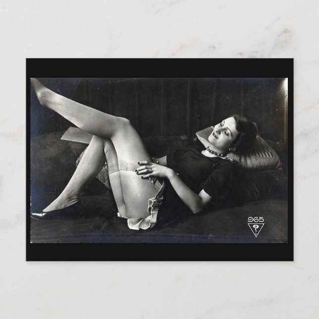 Cartão Postal Cartão-postal antigo - Lady in Stockings (Frente)