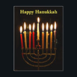 Cartão Postal Cartão-postal das luzes Menorah e Chandles Hanukka<br><div class="desc">Feliz Hanukkah para um e todos. Espalhe a alegria das luzes de férias com este cartão-postal. A menorah iluminada brilha com as velas acesas durante 8 noites. Acendemos uma vela por cada noite, e celebramos o milagre das 8 noites de Chanucá. Este ano, seja fácil para você enviar suas saudações...</div>