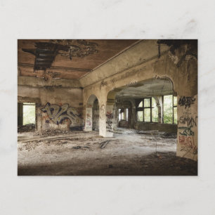 Cartão Postal Cartão-postal do Edifício Abandonado à Esquerda