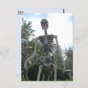 Cartão Postal Cartão-postal Giant Skeleton Halloween