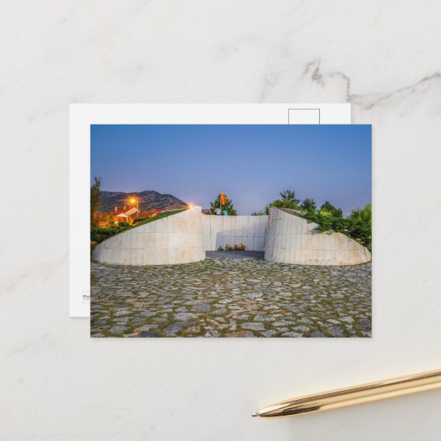 Cartão Postal Cartão-postal Macedônia: Libra Irbatida, Prilep (Frente/Verso In Situ)