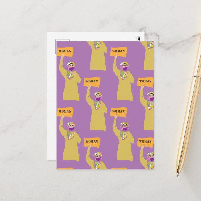 Cartão Postal Cartaz com mulher afegã segurando sinal de protest (Frente/Verso In Situ)