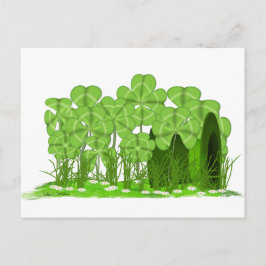 Cartão Postal Cartola do Leprechaun Deitada em Campo de Shamrock