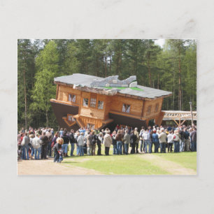 Cartão Postal Casa de cabeça para baixo