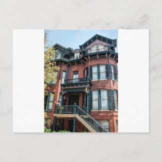 Cartão Postal Casa histórica do Victorian de Geórgia do savana