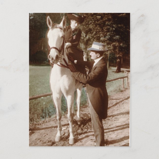 Cartão Postal Casal Sidesaddle (Frente)