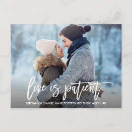 Cartão Postal Casamento com Escovas Pós-Ponta Amor é Paciente