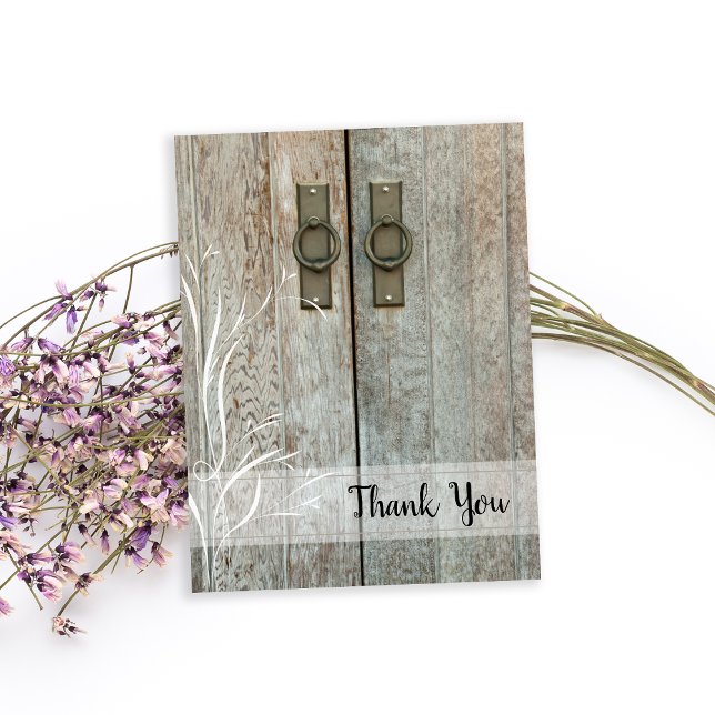 Cartão Postal Casamento com o País das Portas Duplas Obrigado (Show your gratitude after your rustic farm or barn wedding theme with this charming thank you note.)