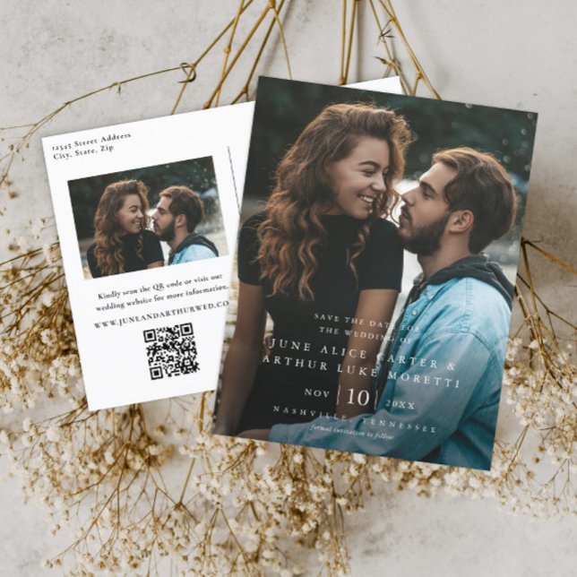 Cartão Postal Casamento de Foto Simples Elegante Salve a Data (Simple typographic photo wedding save the date with QR Code postcard.)