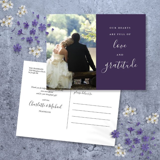Cartão Postal Casamento Fotográfico com Script Roxo Obrigado (Purple Script Photo Wedding Thank You Postcard)