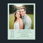 Cartão Postal Casamento Verde Simples Salve a Foto da Data<br><div class="desc">Este cartão verde de menta nu pálido é a maneira perfeita de deixar seus amigos e família saberem sobre seu próximo casamento. Possui uma design simples e minimalista com sua arte,  moderna e elegante,  incluindo sua foto com texto de cinza contendo todas as informações vitais.</div>