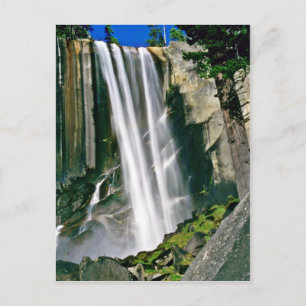 Cartão Postal Cascata Sobre Clipes De Rock