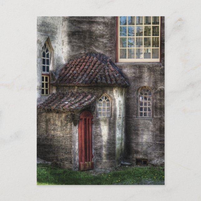 Cartão Postal Castelo - A porta escondida no fundo (Frente)