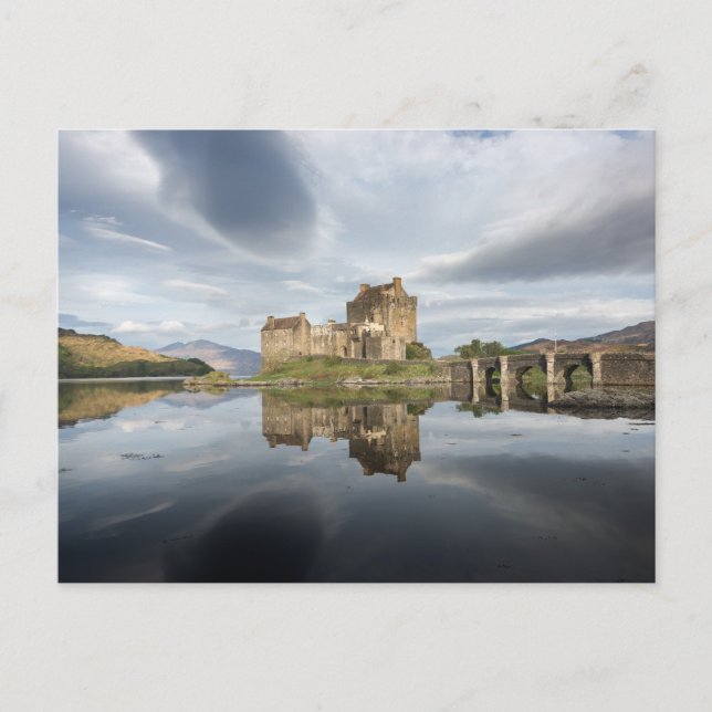 Cartão Postal Castelo de Eilean Donan com reflexo na Escócia (Frente)