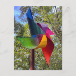 Cartão Postal Cata-Vento Colorido de Arco-Íris Arte de Jardim