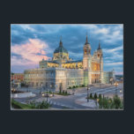 Cartão Postal Catedral de Almuneda em Madrid<br><div class="desc">Arquitetura em Madrid</div>