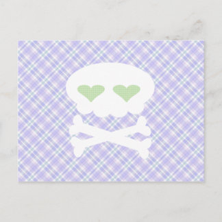 Cartão Postal Caveira Kawaii com Ossos Cruzados em Xadrez Roxo P