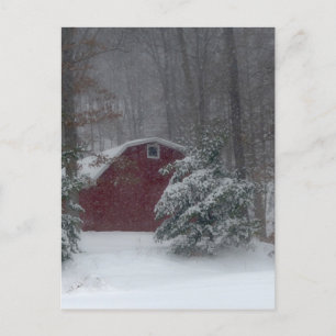 Cartão Postal Celeiro Vermelho na Neve