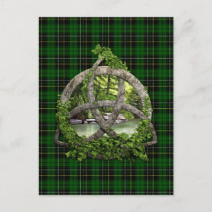 Cartão Postal Celtic Trinity Knot and Clan MacAlpan Tartan