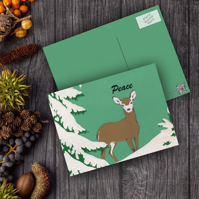 Cartão Postal Cena de inverno de Deer Snow da Paz (Brown female deer white face in snow by pine tree on mint green postcard.)