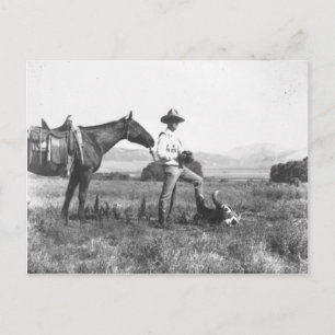 Cartão Postal Charles Belden com cavalo e crânio.