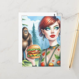 Cartão Postal Cheeseburger com sasquatch na Floresta