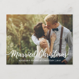 Cartão Postal Chic Newlyweds Casou com Tipografia de Natal
