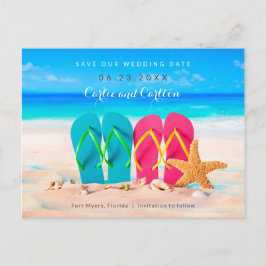 Cartão Postal Chinelos de praia na areia Salve a data