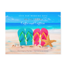 Chinelos de praia na areia Salve a data