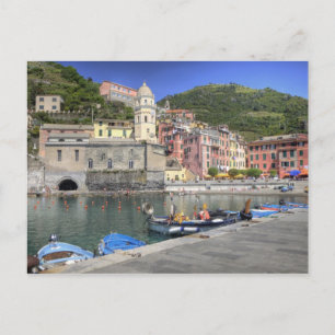Cartão Postal Cidade na encosta de Vernazza, Cinque Terre, Ligúr
