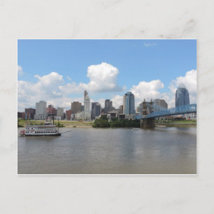 Cartão Postal Cincinnati, linha do horizonte de Ohio com o rio O