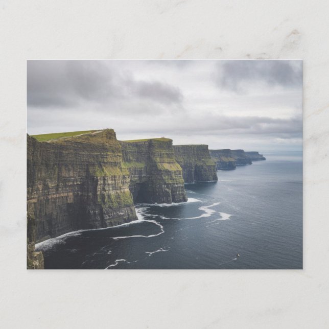 Cartão Postal Cliffs of Moher, Ireland, Cloudy (Frente)