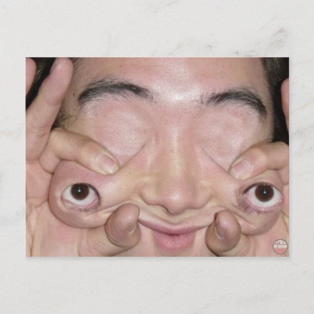 Cartão Postal Coisas Estranhas (Frente)