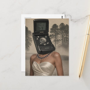 Cartão Postal Colagem de Moda Surrealista Tecnologia Desatualiza
