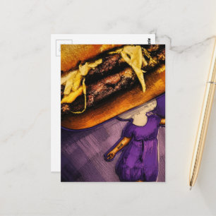 Cartão Postal Colagem Senhora Hambúrguer de Queijo Cogumelo Roxo