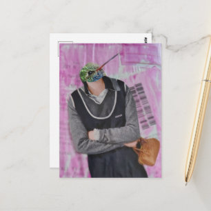 Cartão Postal Colagem Surrealista de Mulher com Cabeça de Beija-