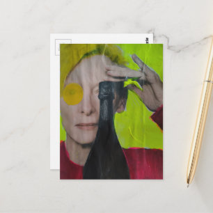 Cartão Postal Colagem Surrealista Divertida Mulher Com Garrafa