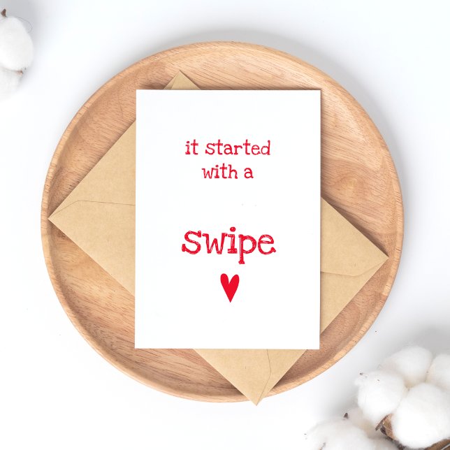 Cartão Postal Começou com um Swipe - Citação Divertida de Amor (Criador carregado)