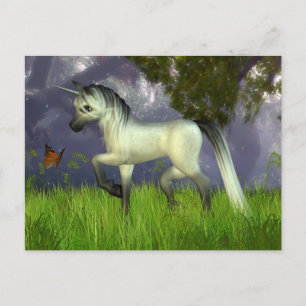 Cartão Postal Corno de Toon Bonito com Fundo Woodland