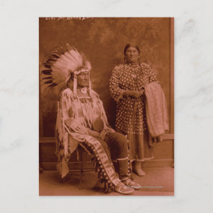 Cartão Postal Corta as Orelhas do Urso e a Esposa - Corvo