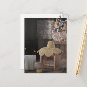 Cartão Postal Coruja na Sala uma Colagem Surrealista