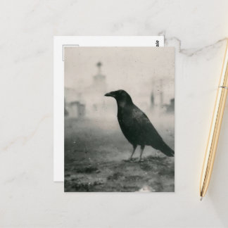 Cartão Postal corvo no cemitério em estilo vintage