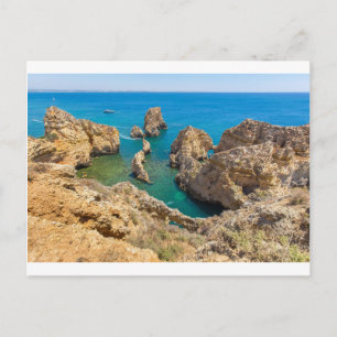 Cartão Postal Costa com rochas e mar azul em Portugal.JPG