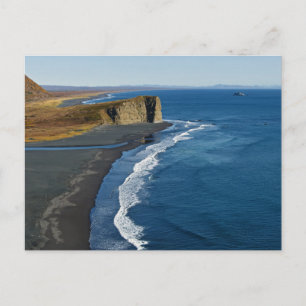 Cartão Postal Costa do oceano com areia vulcânica negra na prai
